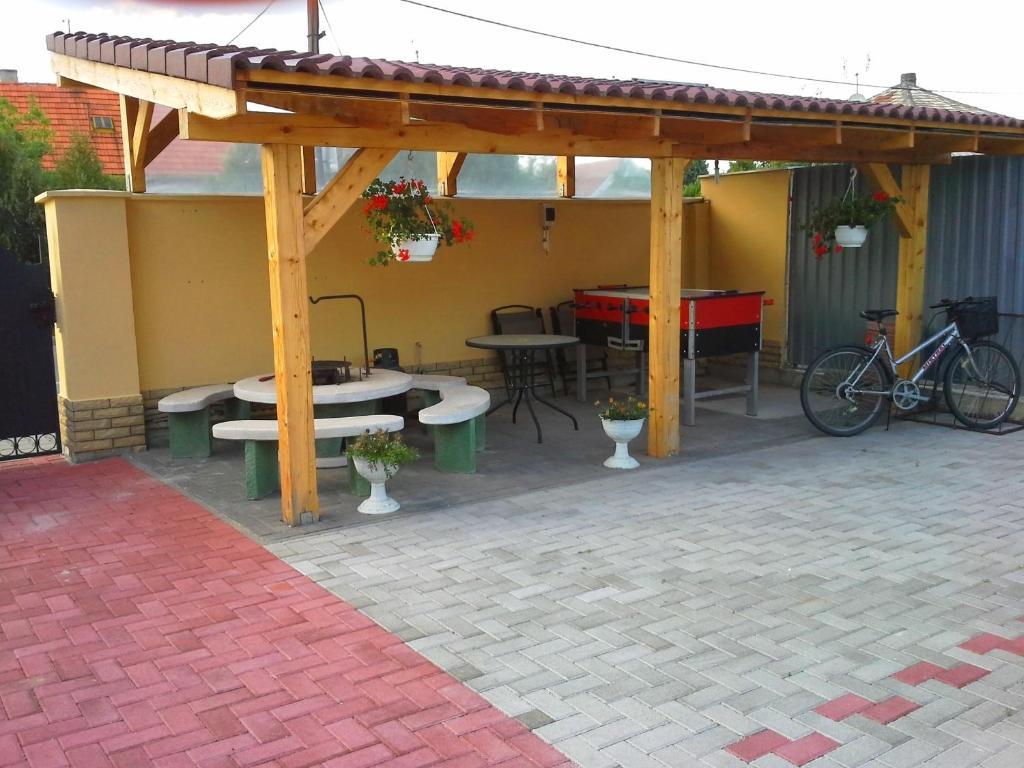 Studio Florida Sturovo Exterior photo