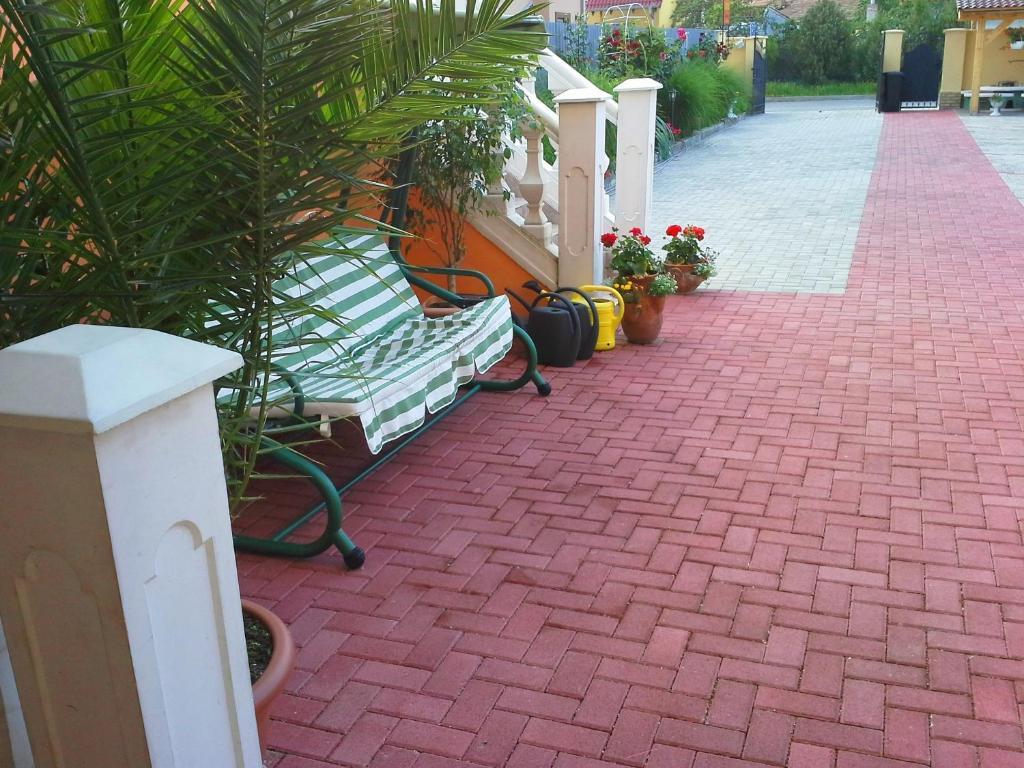 Studio Florida Sturovo Exterior photo