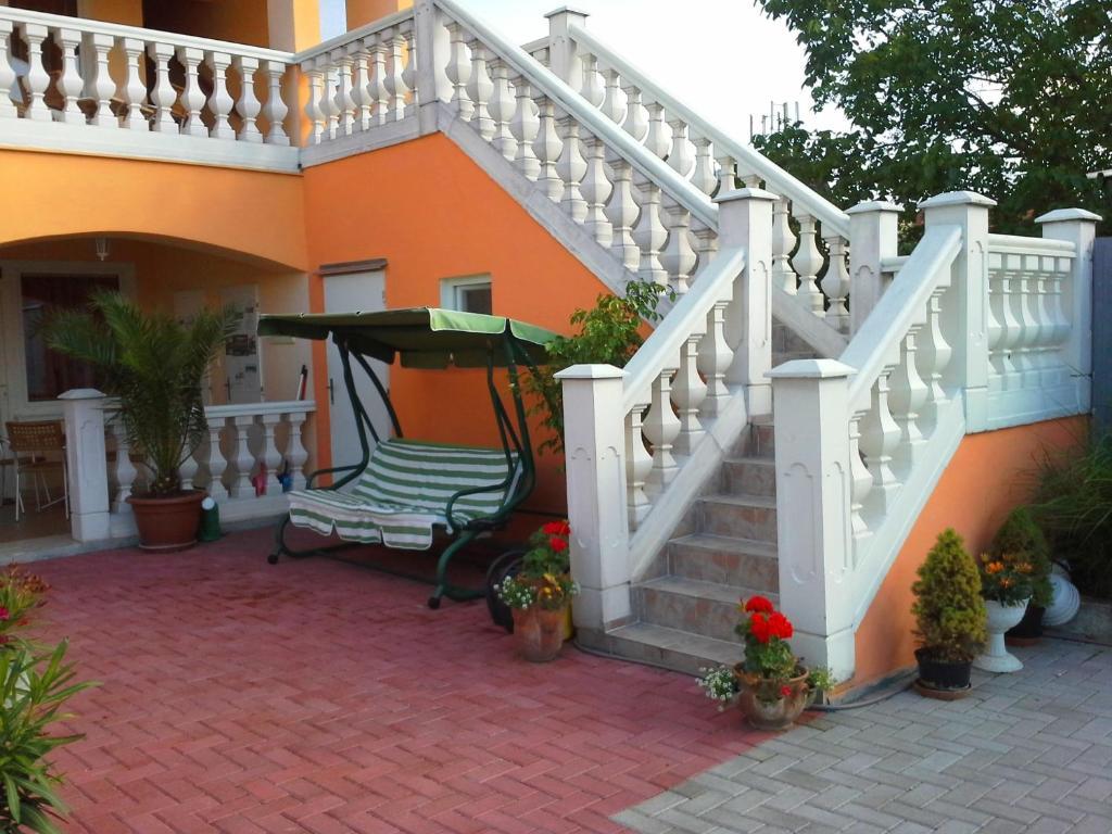 Studio Florida Sturovo Exterior photo